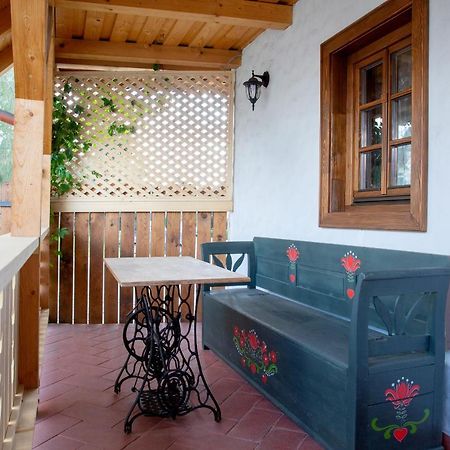 Pepi Vendeghaz - Casa De Oaspeti Pepi Joseni  Exteriér fotografie