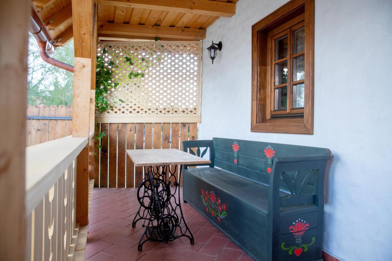 Pepi Vendeghaz - Casa De Oaspeti Pepi Joseni  Exteriér fotografie