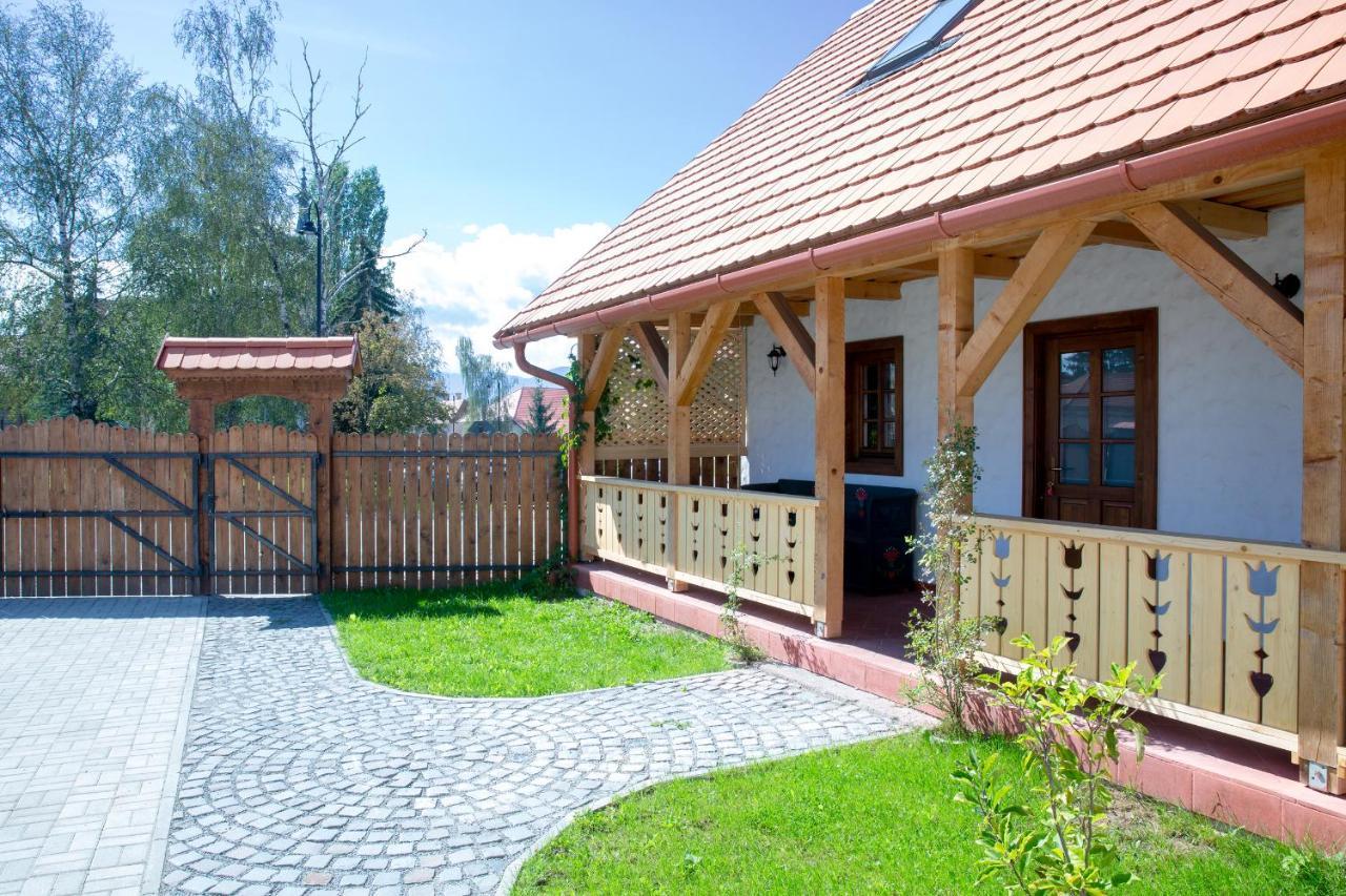 Pepi Vendeghaz - Casa De Oaspeti Pepi Joseni  Exteriér fotografie
